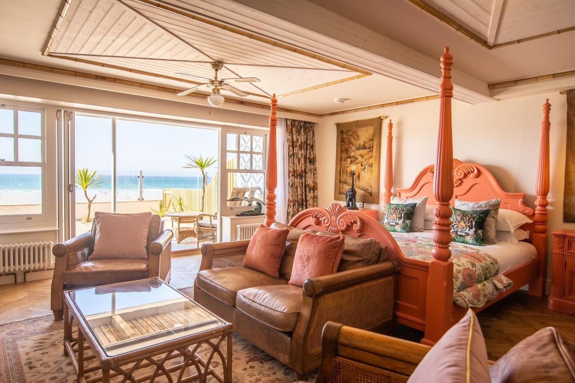 Suite with Hot Tub - Pet Friendly