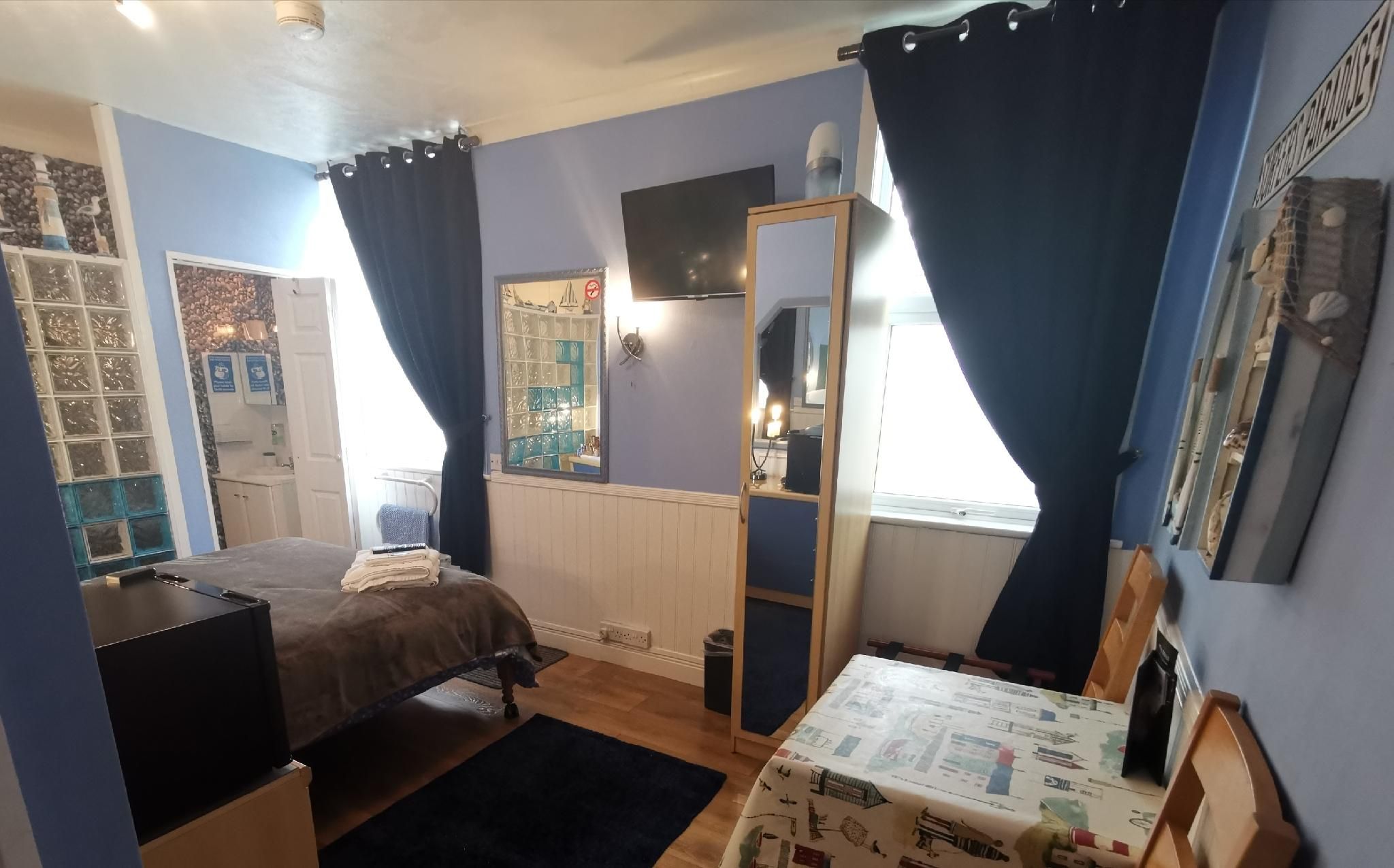 Family room-Ensuite-Sleeps 3