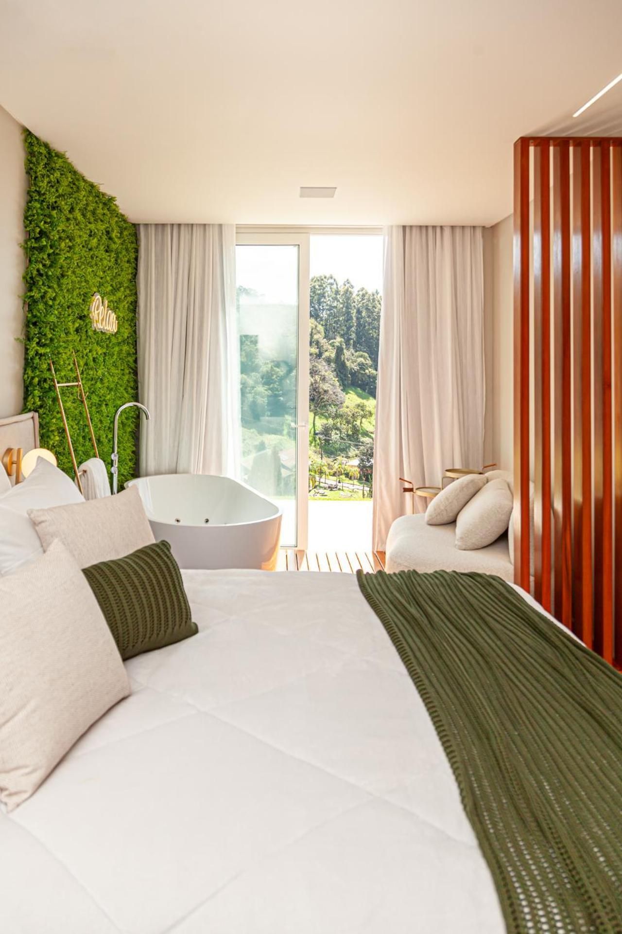 Suite with Garden View