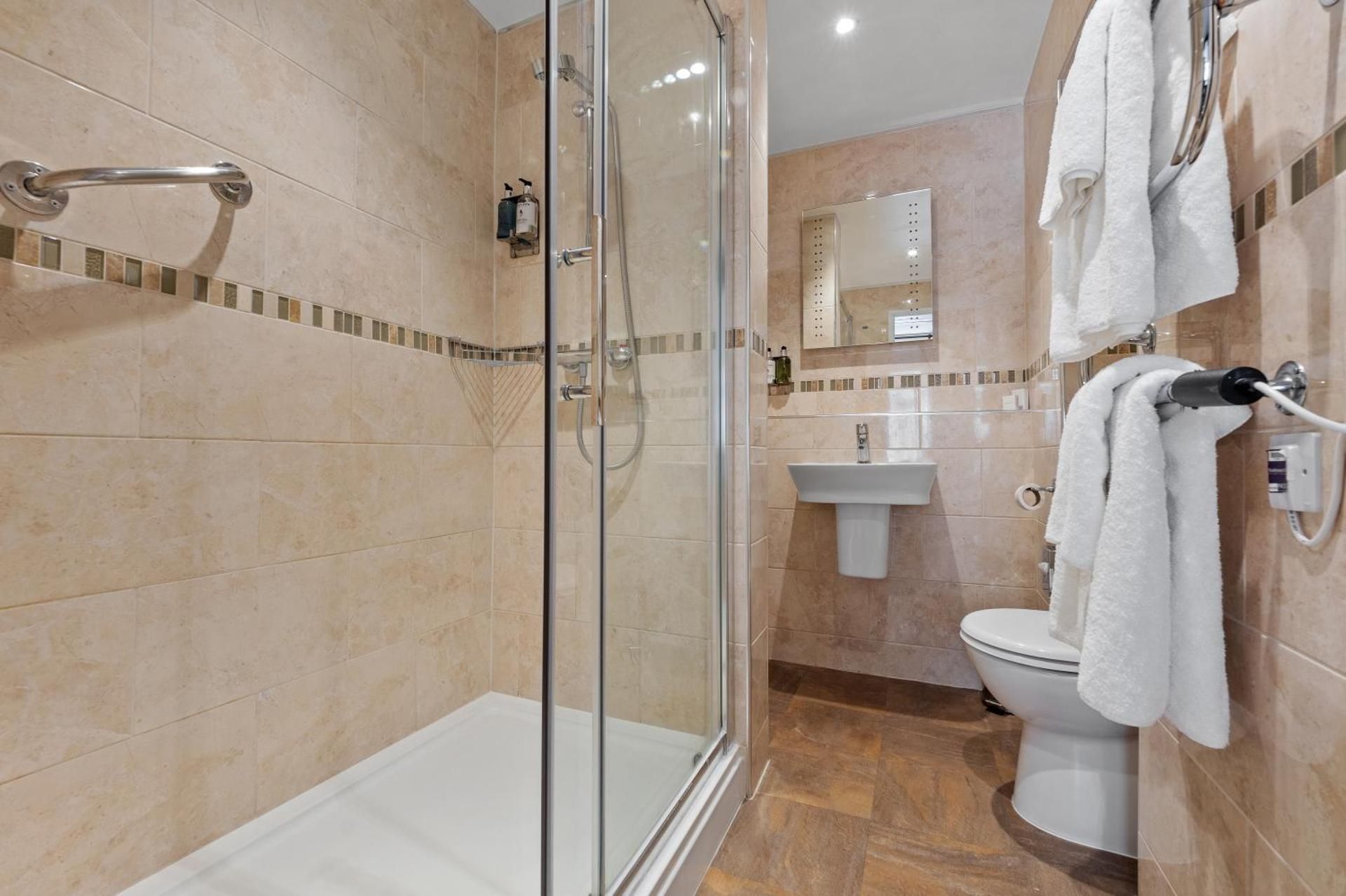 Sleeping Bear Hotels Dorchester Standard Double Room 2