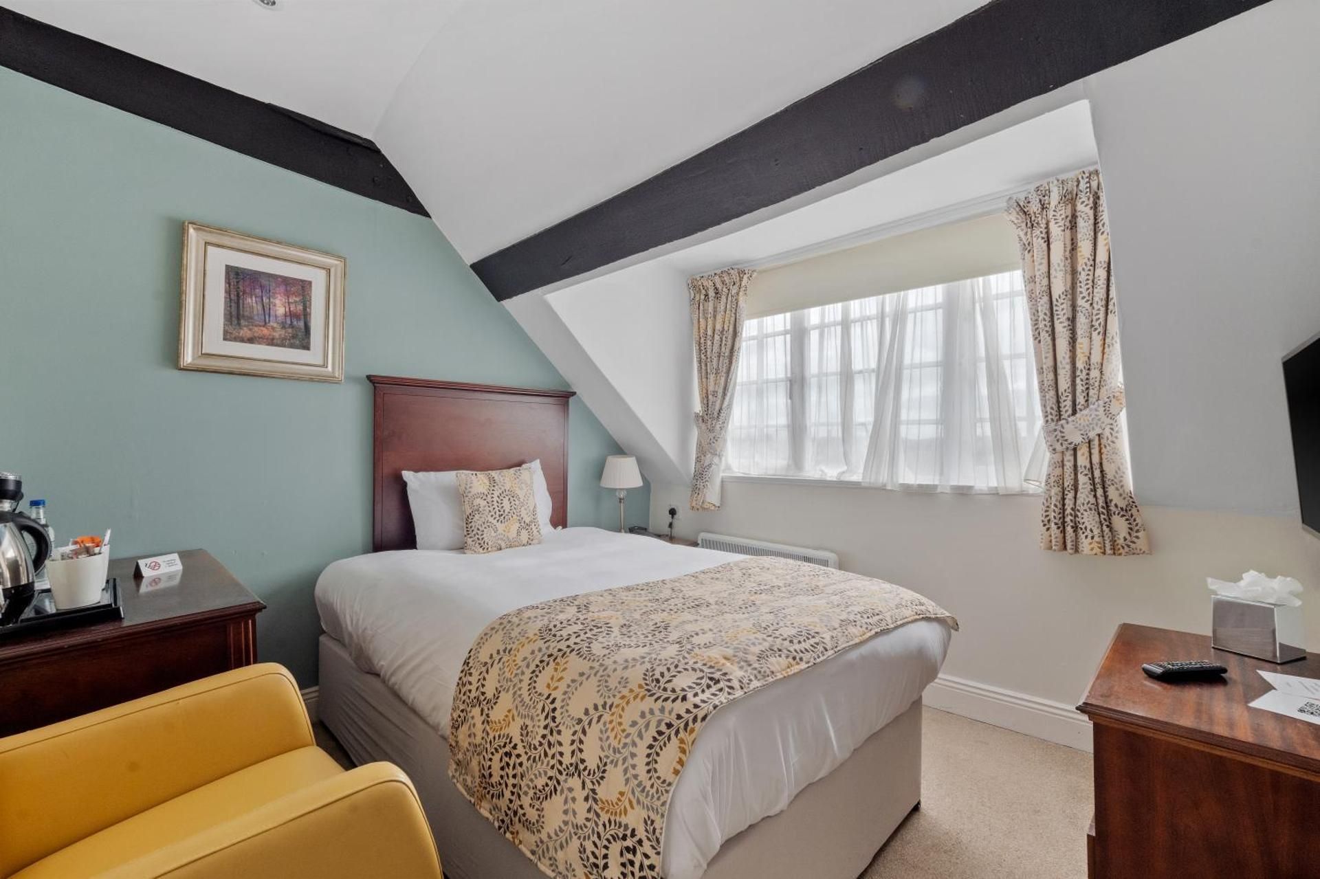 Sleeping Bear Hotels Dorchester Standard Single Room