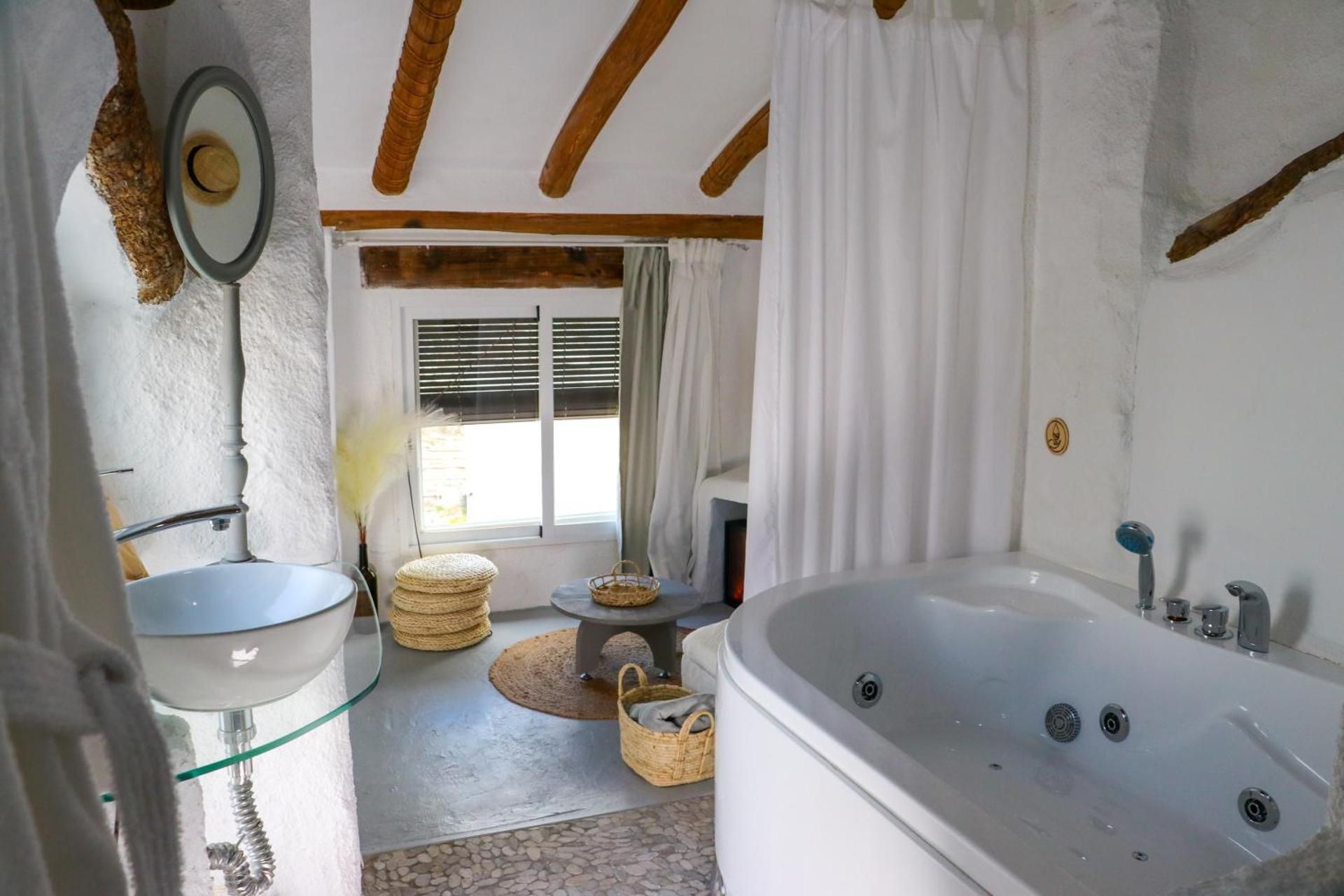 Suite with Spa Bath