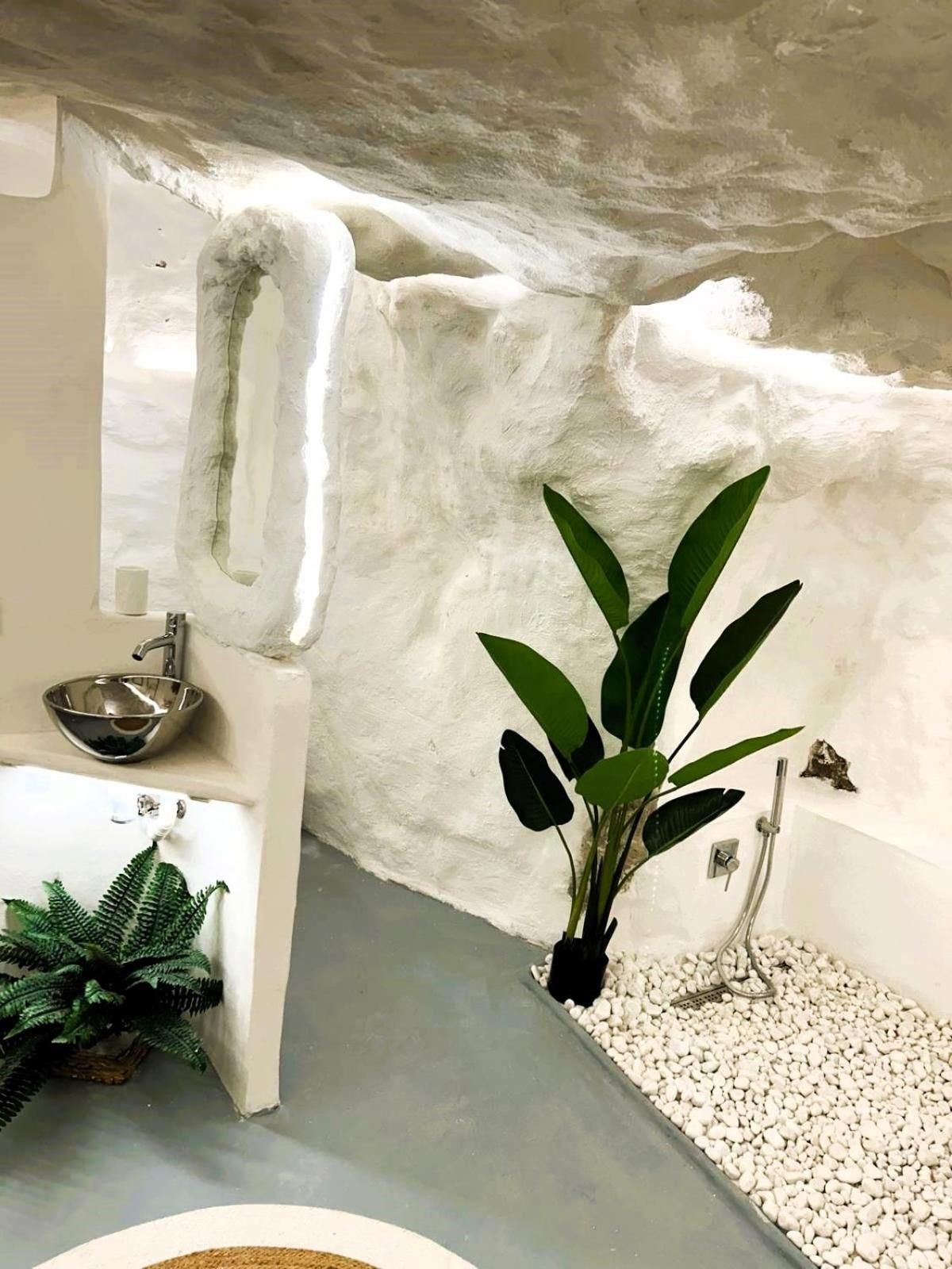 Suite with Hot Tub