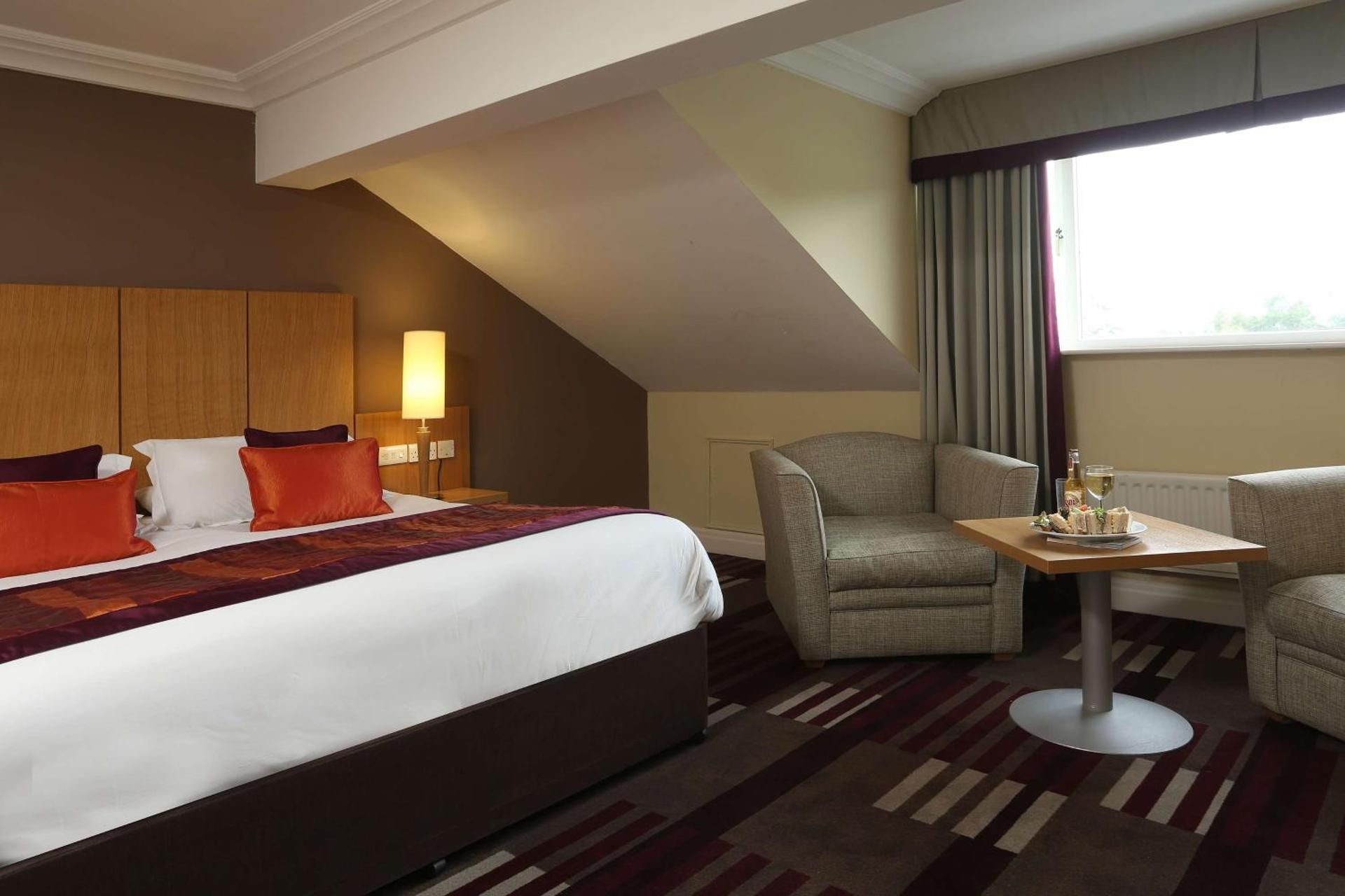 Queen Room - Accessible
