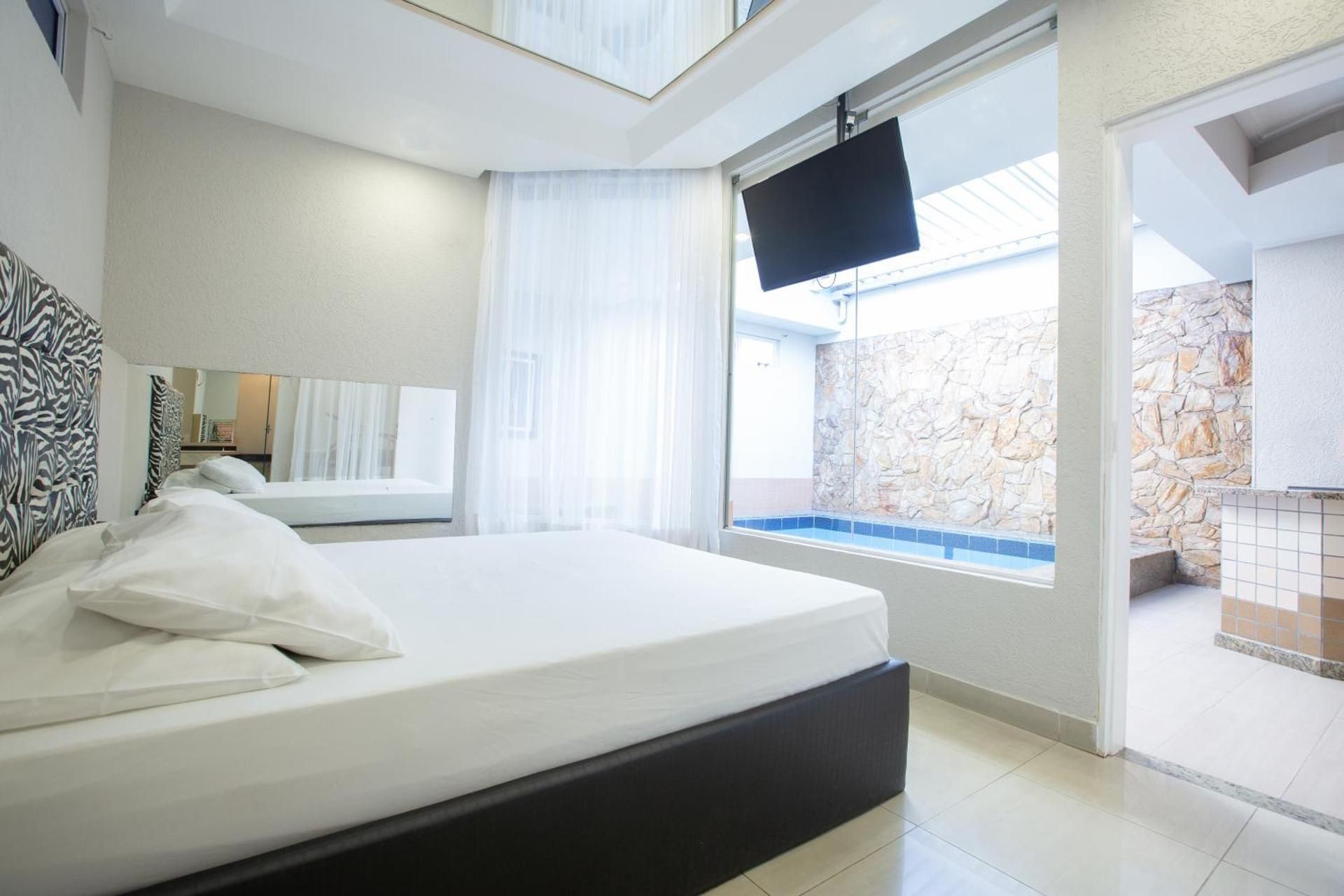 Suite with Private Pool