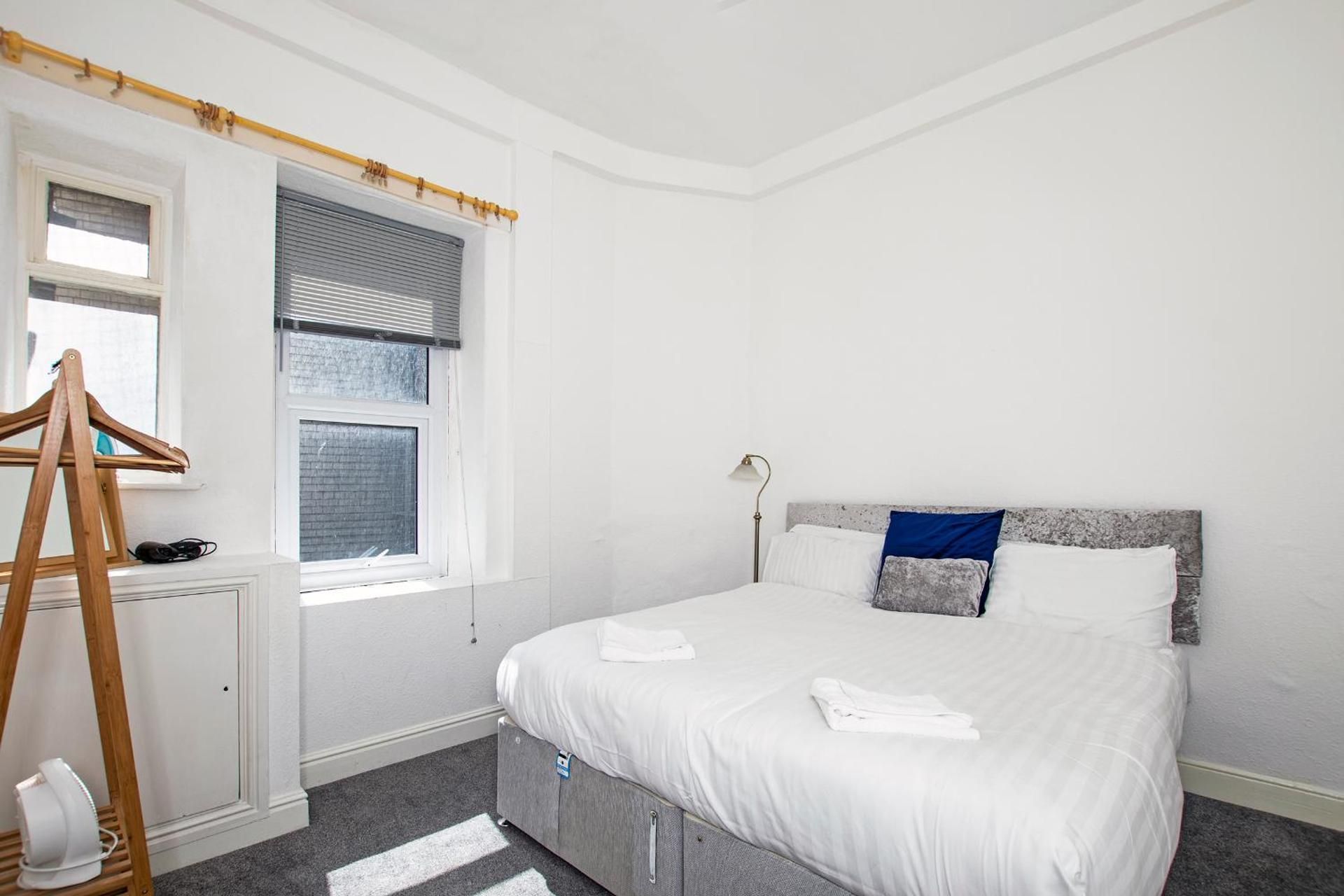 Apartment with Shower