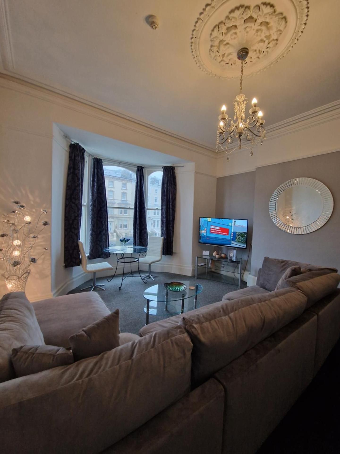 Deluxe Apartment