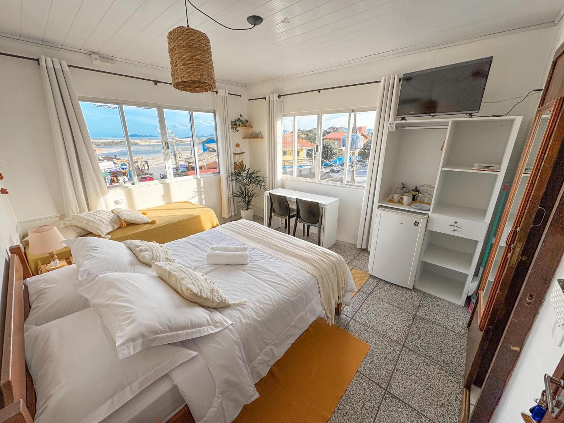 Deluxe Suite with Sea View