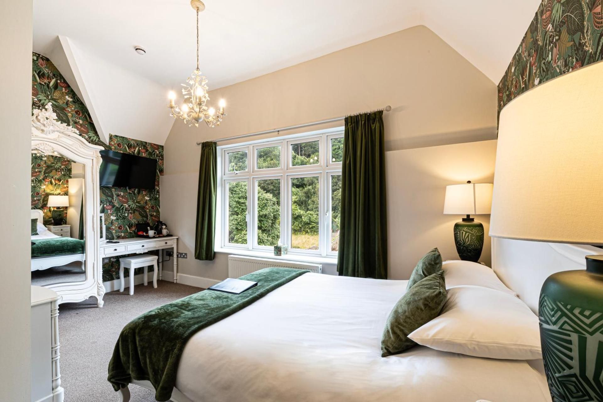 Superior King Room