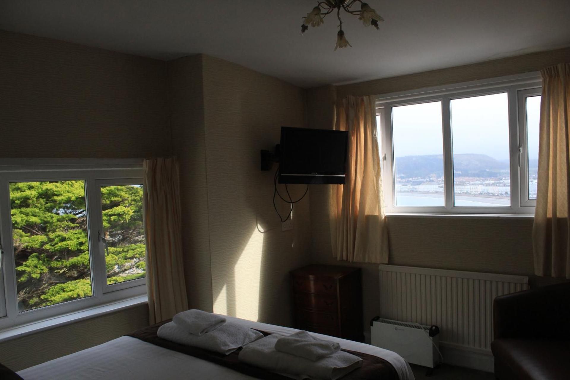 Triple Room with Sea View