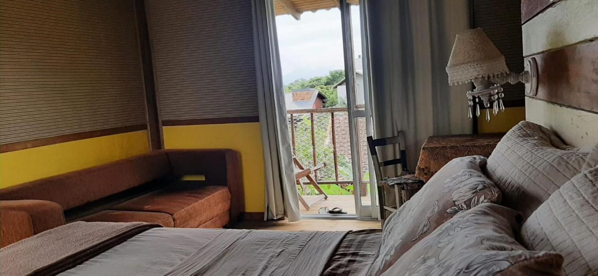 Suite with Mountain View