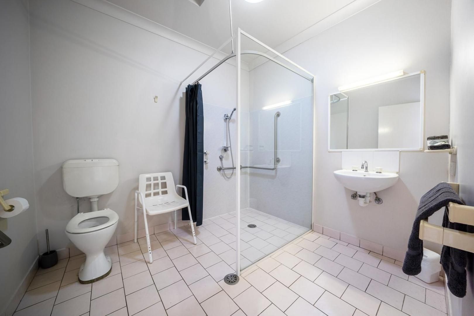 Queen Room - Disability Access - Not Pet Friendly