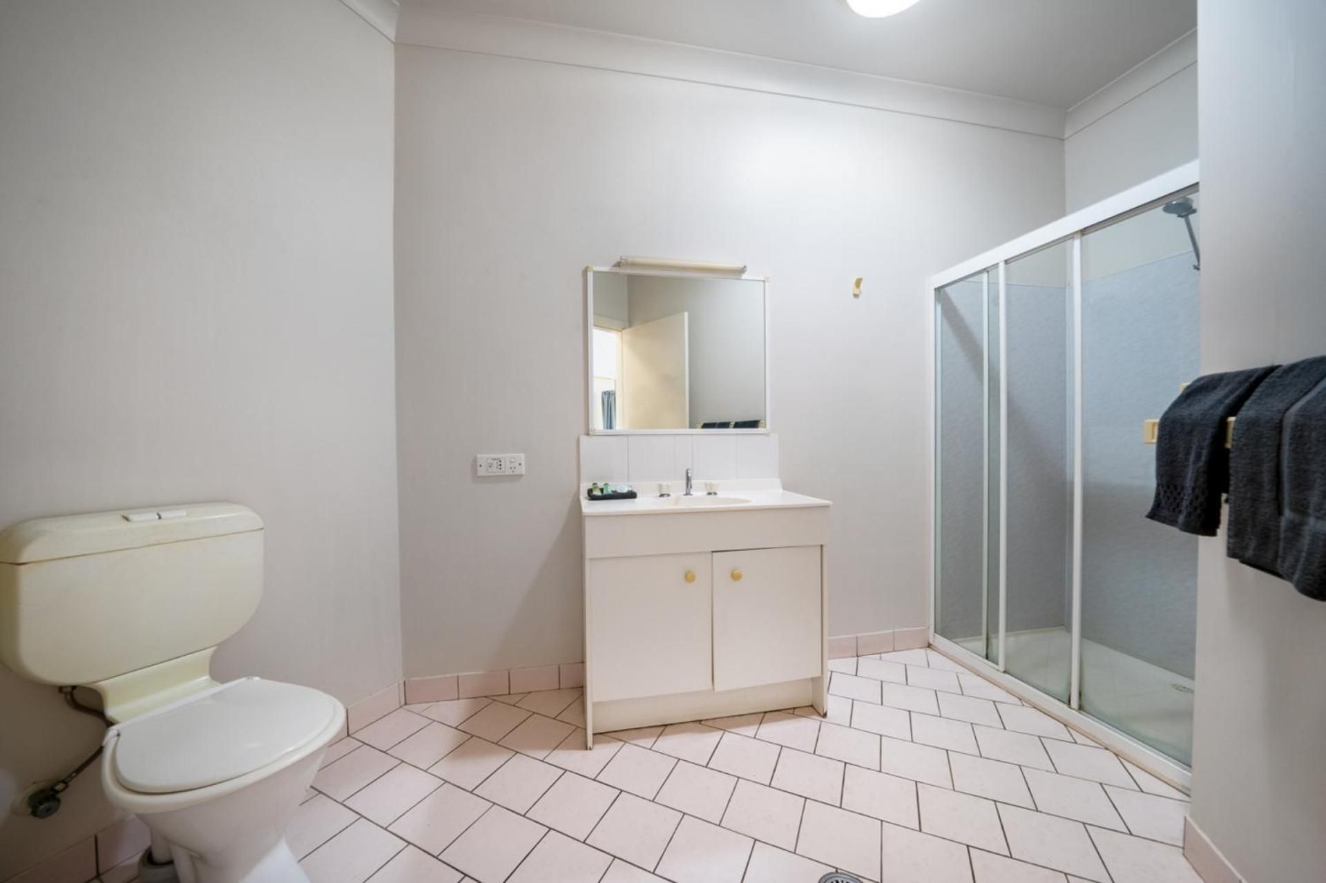 Family Room - Pet Friendly