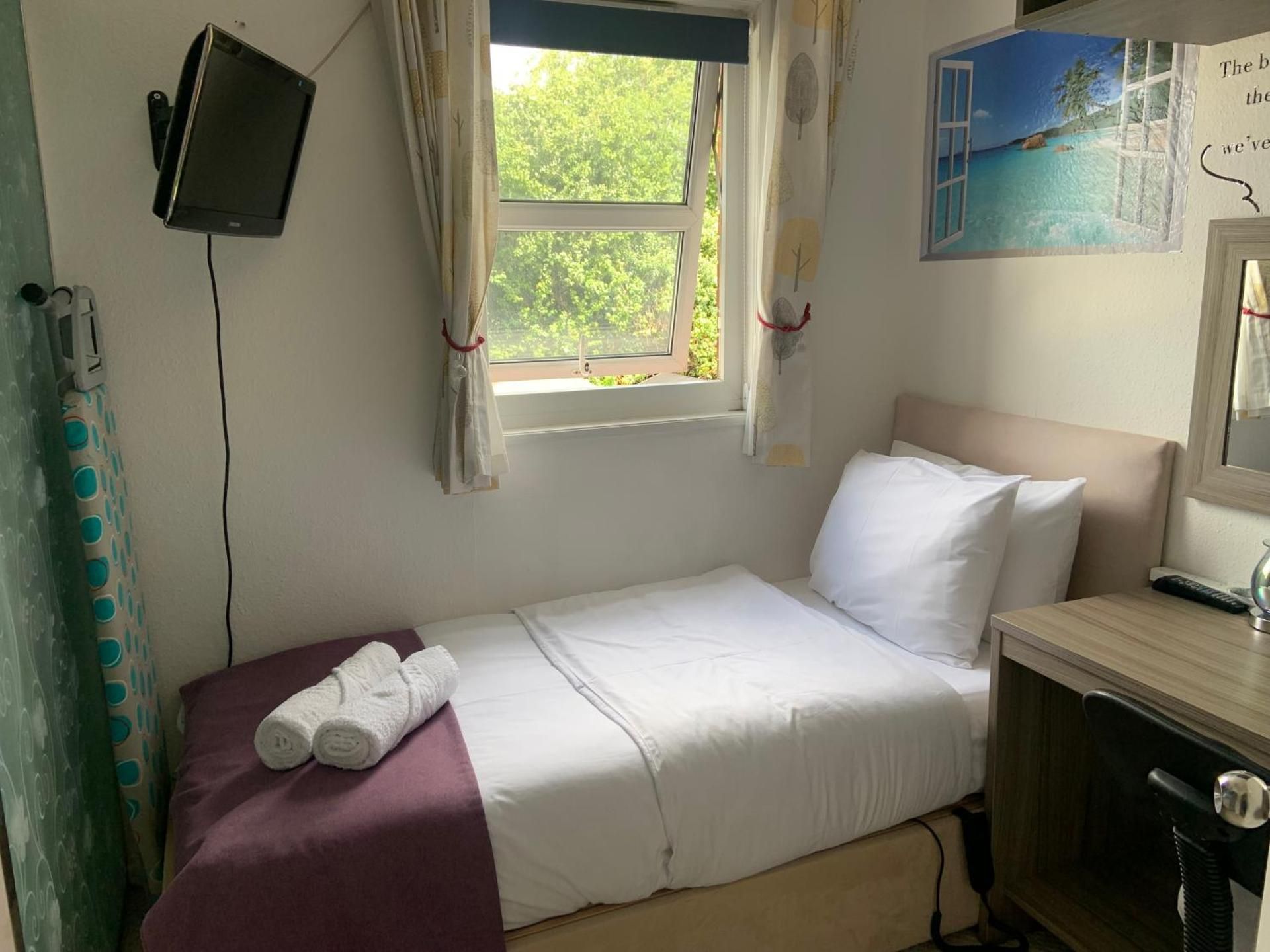 Single Room with Shower