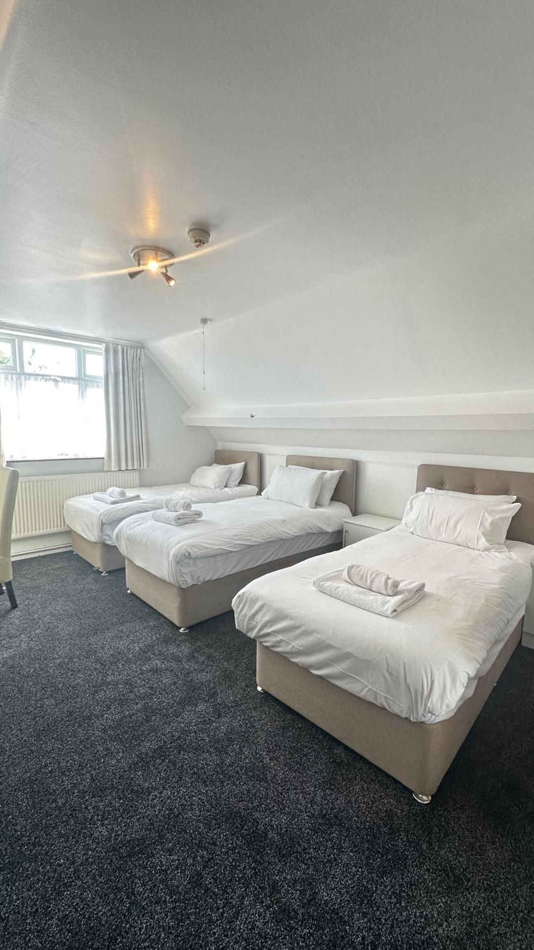 Comfort Triple Room with Shower