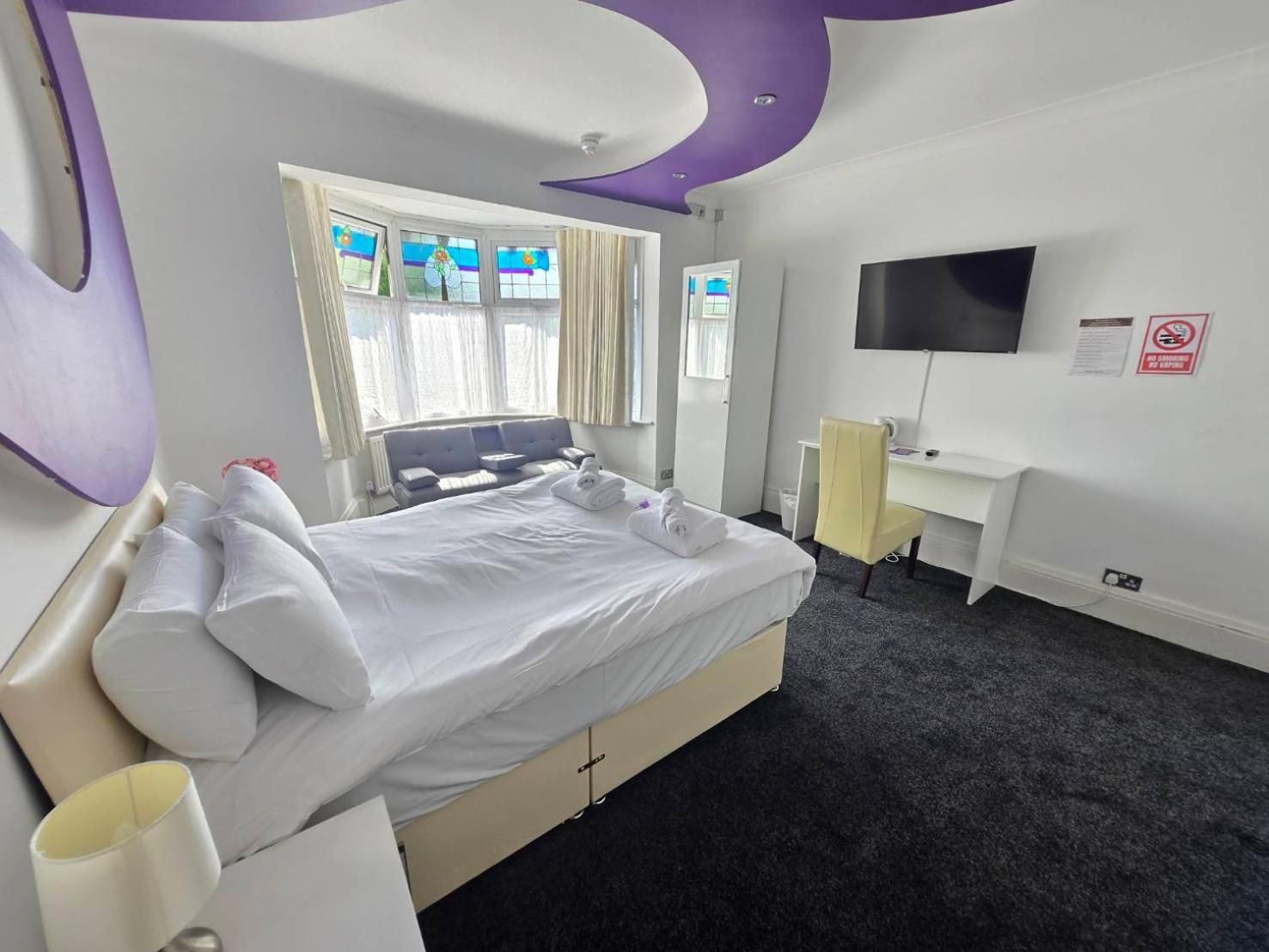 Deluxe Family Room