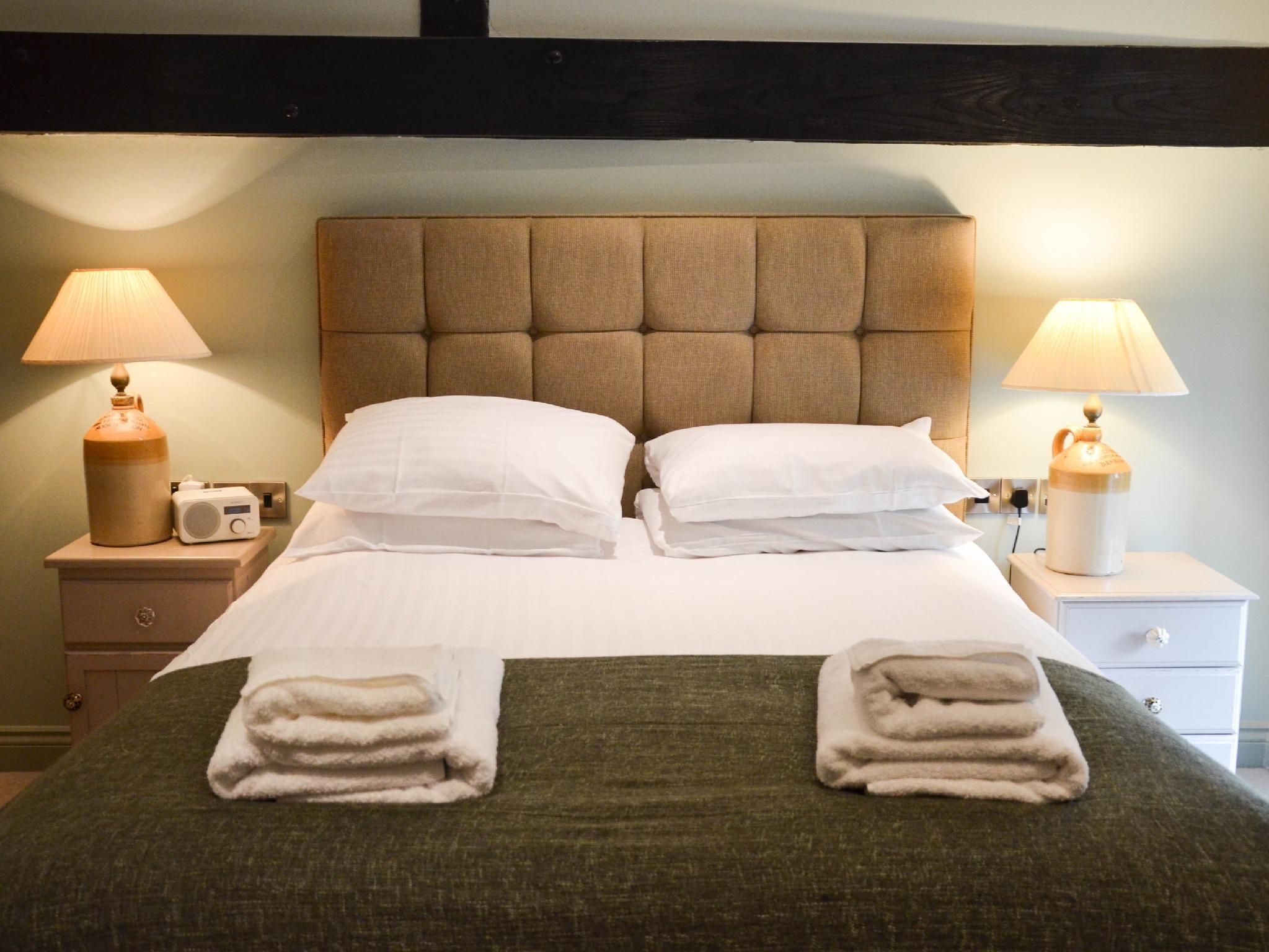 The Fox double room-standard-ensuite