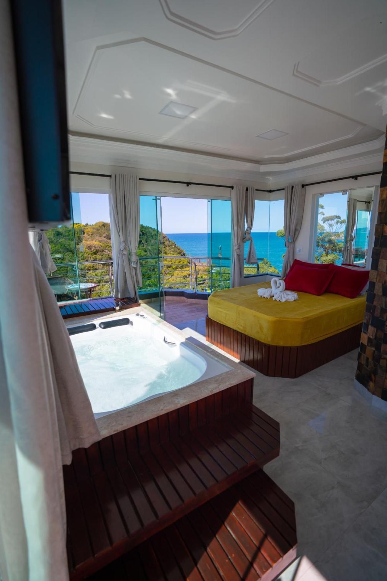 Deluxe Suite with Sea View