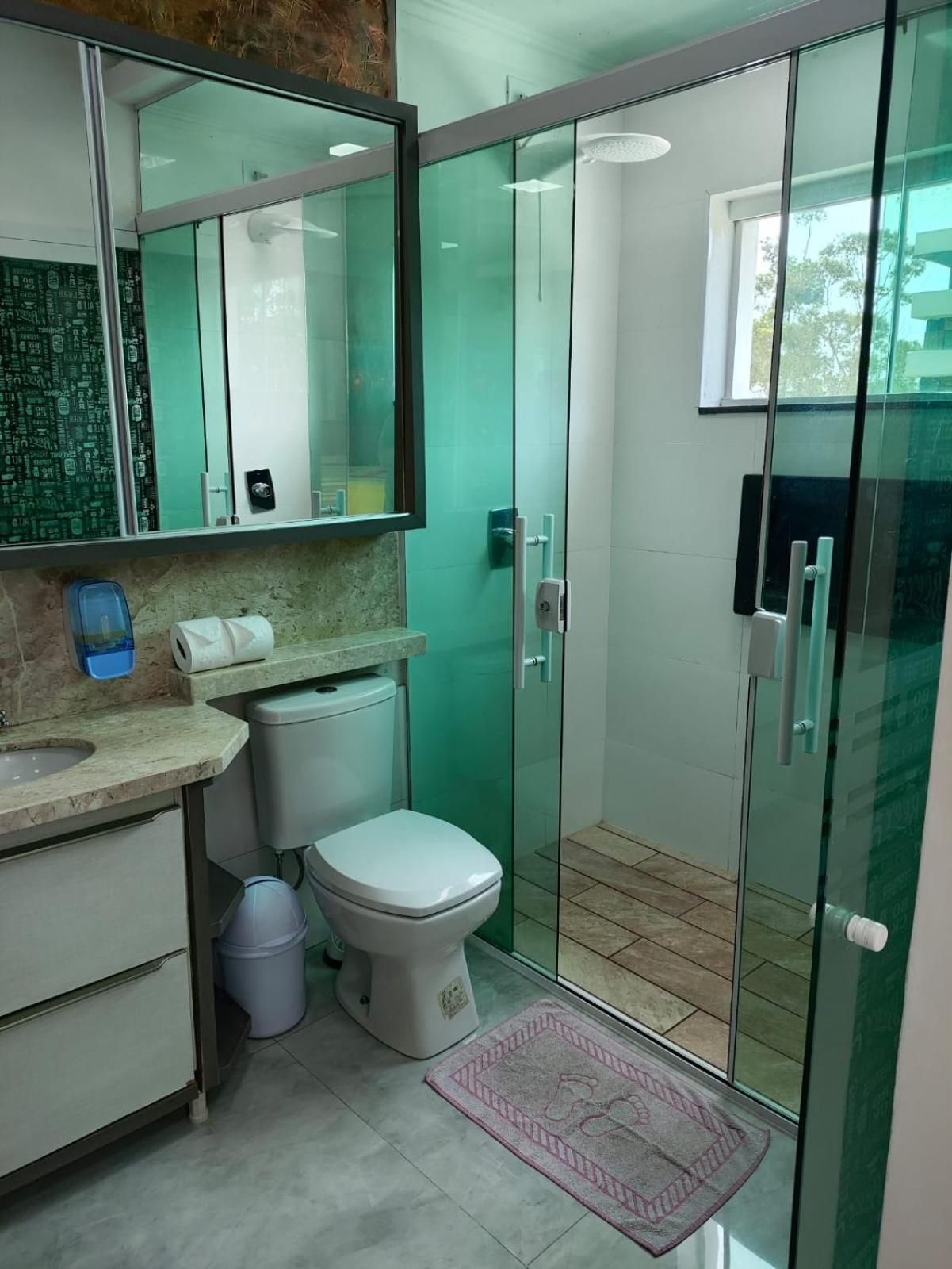 Queen Suite with Spa Bath