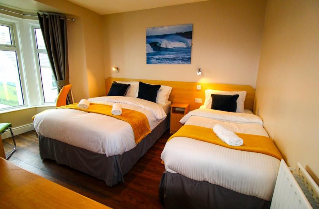 Twin Room with Bathroom