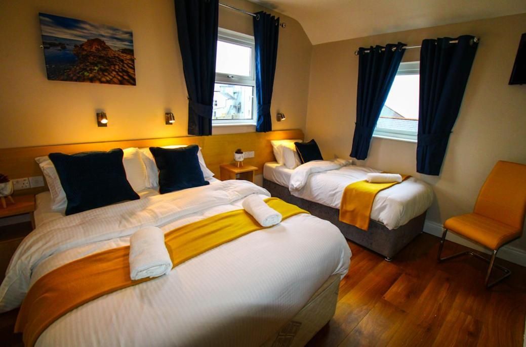 Twin Room with Bathroom