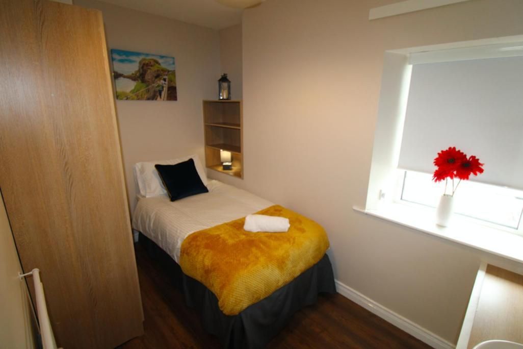 Single Room with Private External Bathroom
