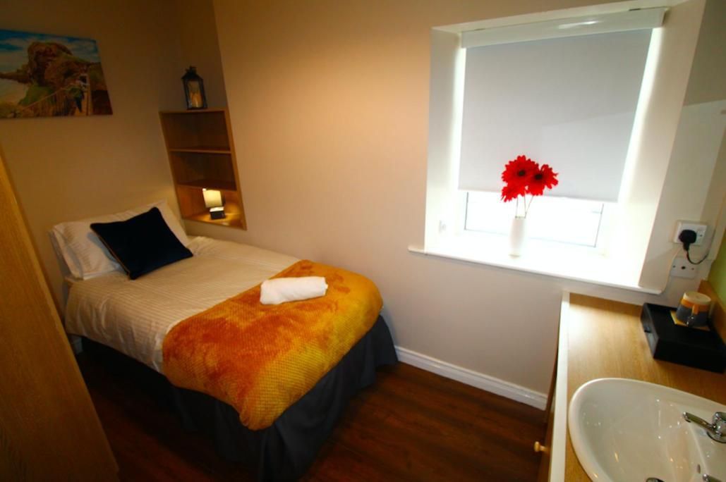 Single Room with Private External Bathroom