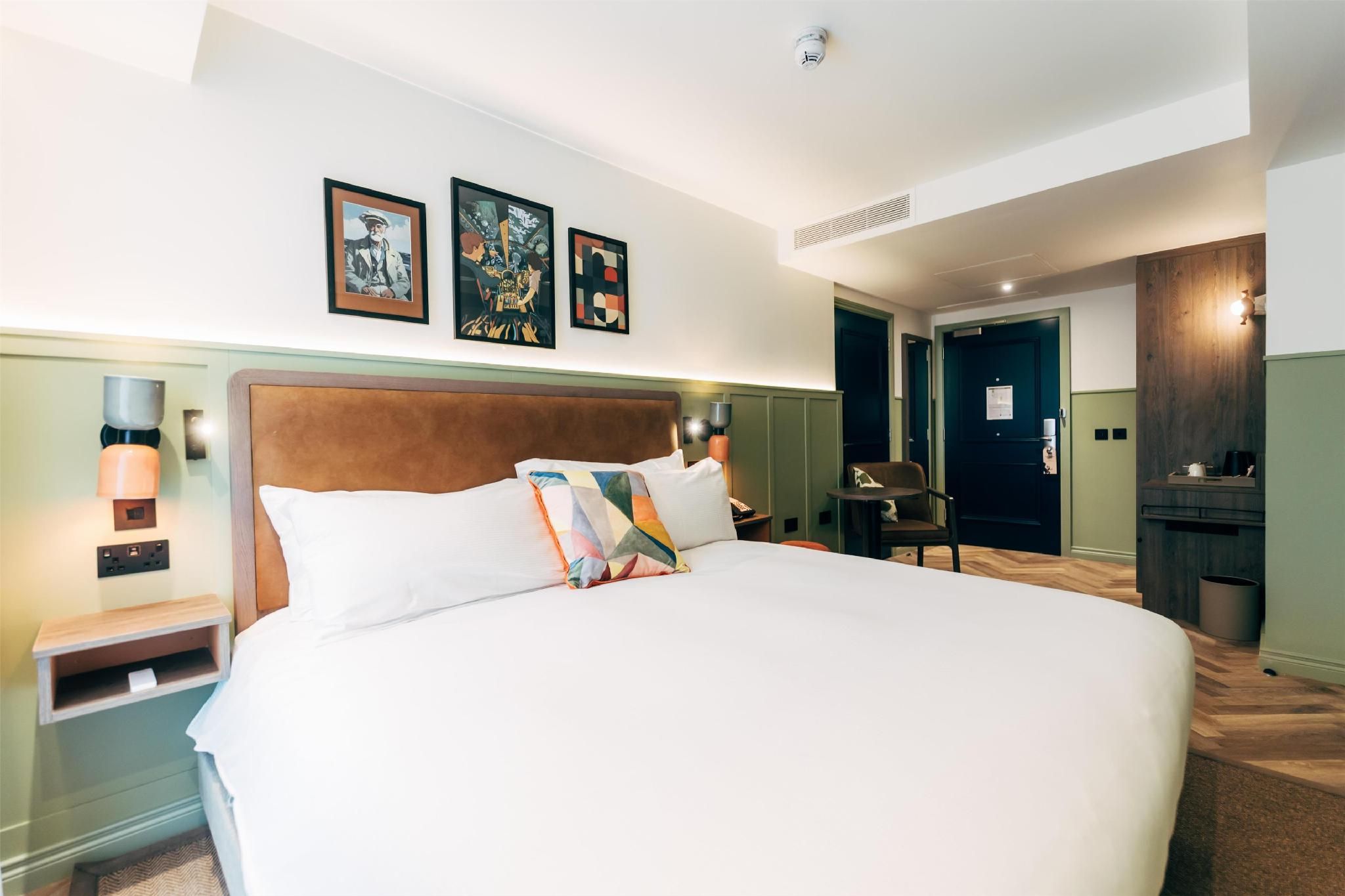King Accessible Room