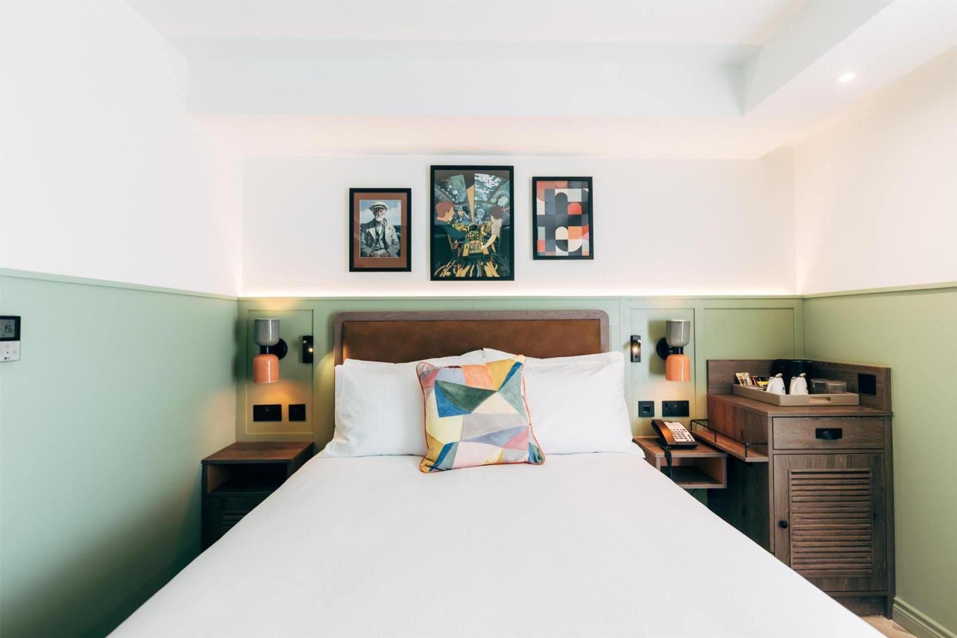 Queen Room