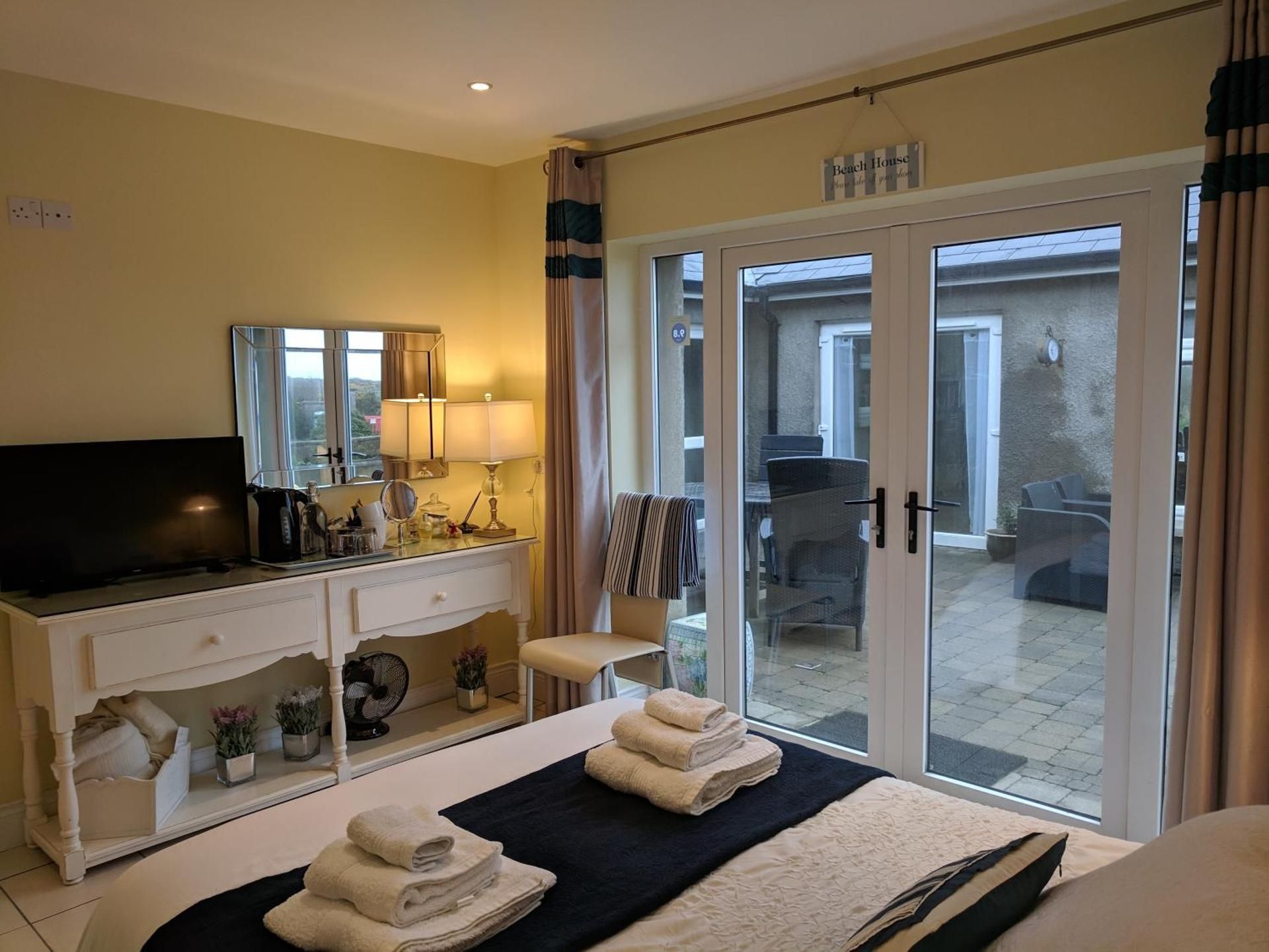 Double Room with Private Bathroom
