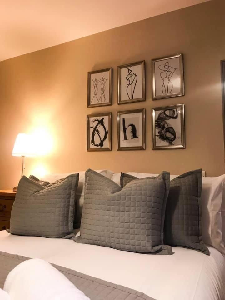 Deluxe Double Room with Shower