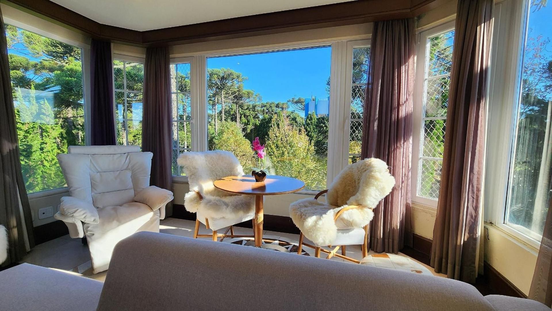 Deluxe Suite with Spa Bath