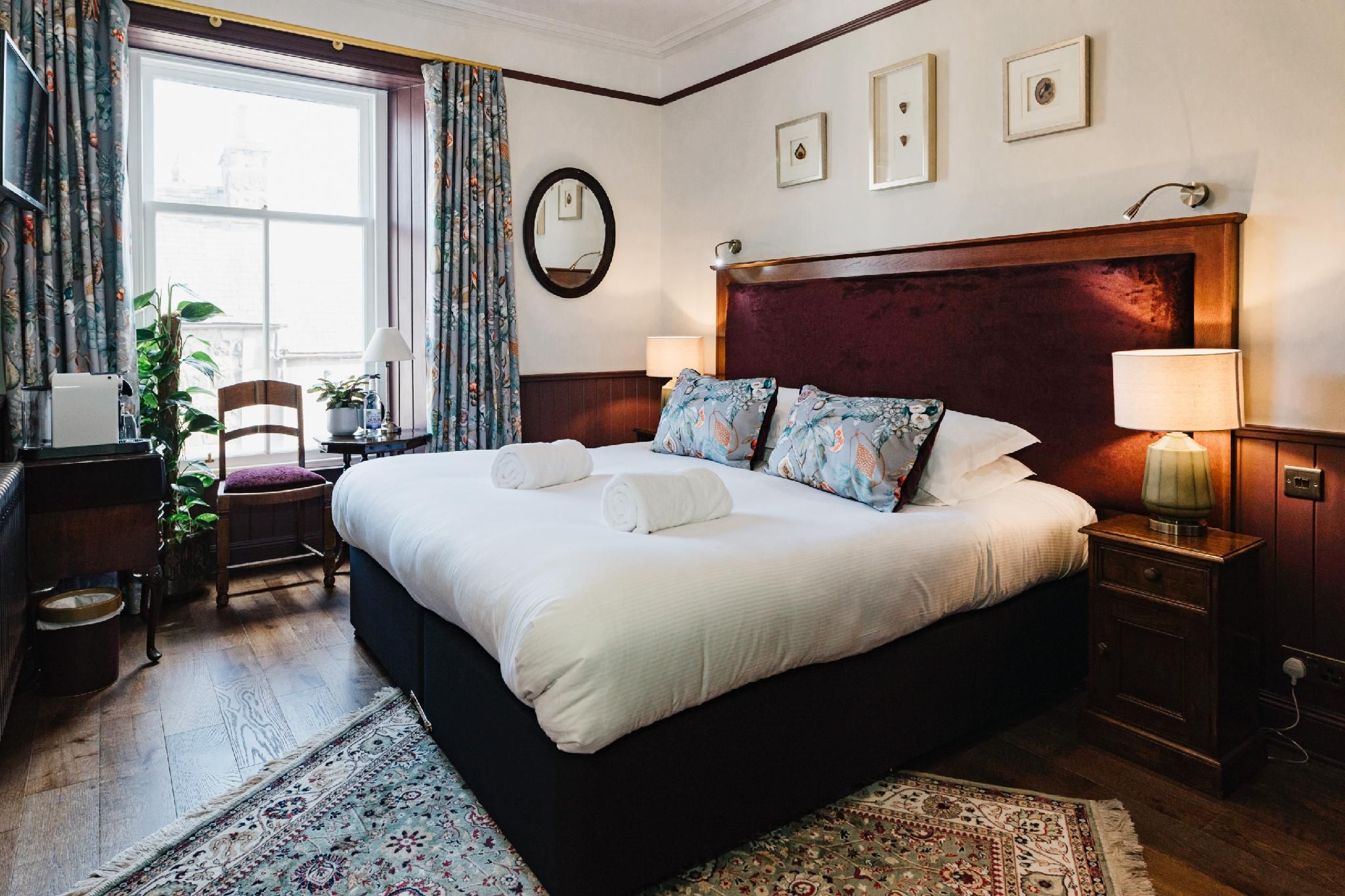 Standard-Superking or-Twin room-Ensuite