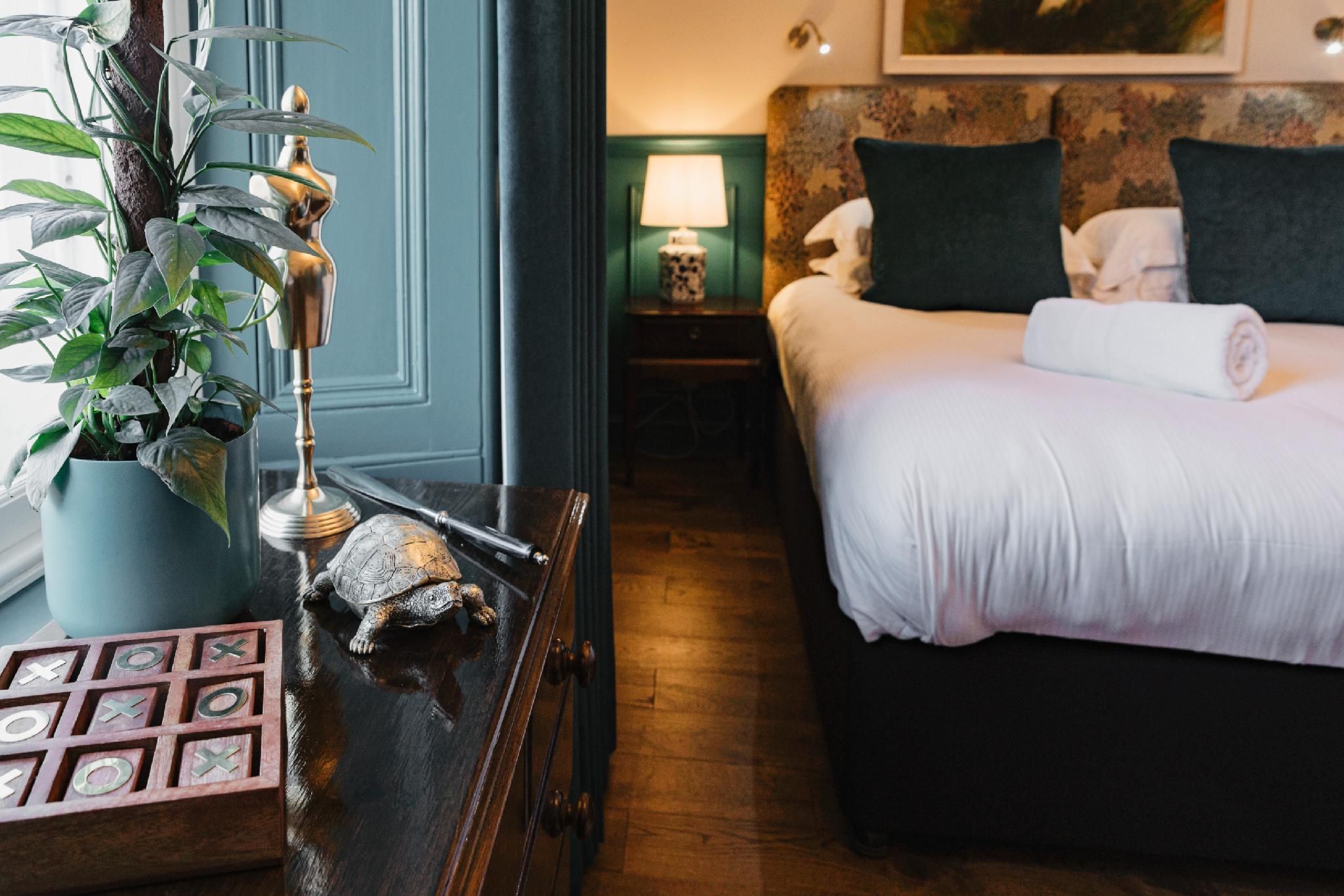 Coorie Inn Restaurant and Rooms Deluxe-Superking or-Twin room-Ensuite 2