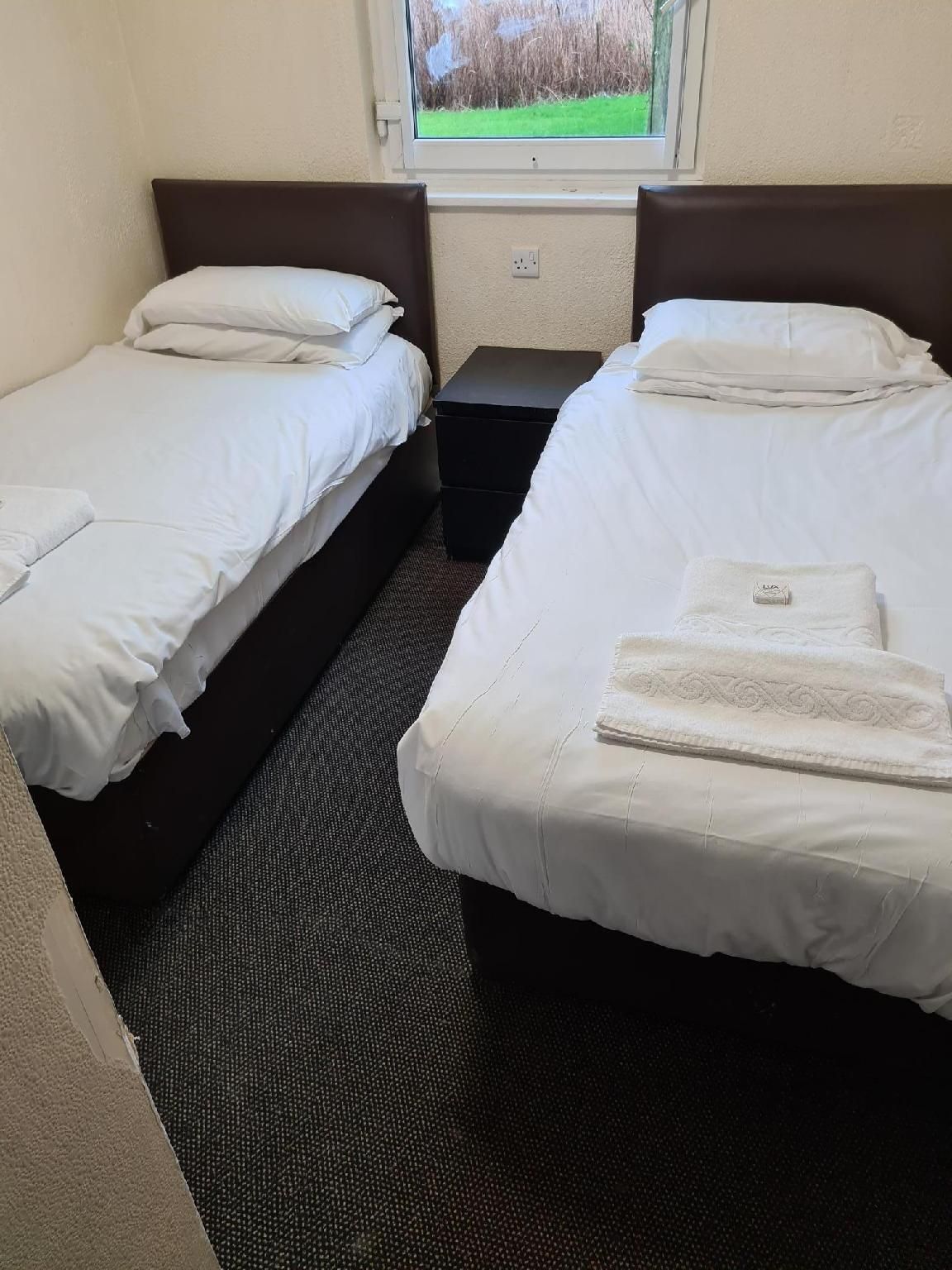 Twin Room with Private Bathroom