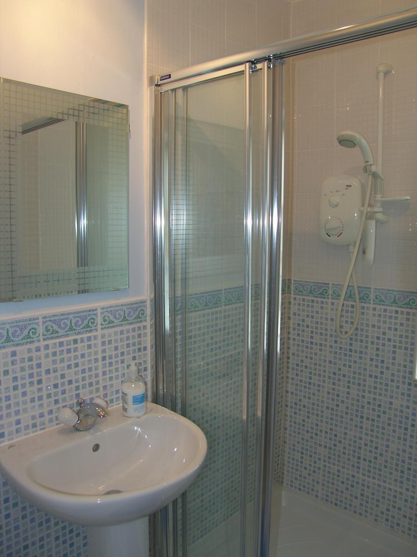 Single Room with Private External Bathroom