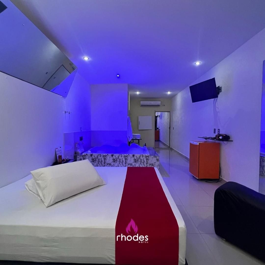 Deluxe Suite with Spa Bath