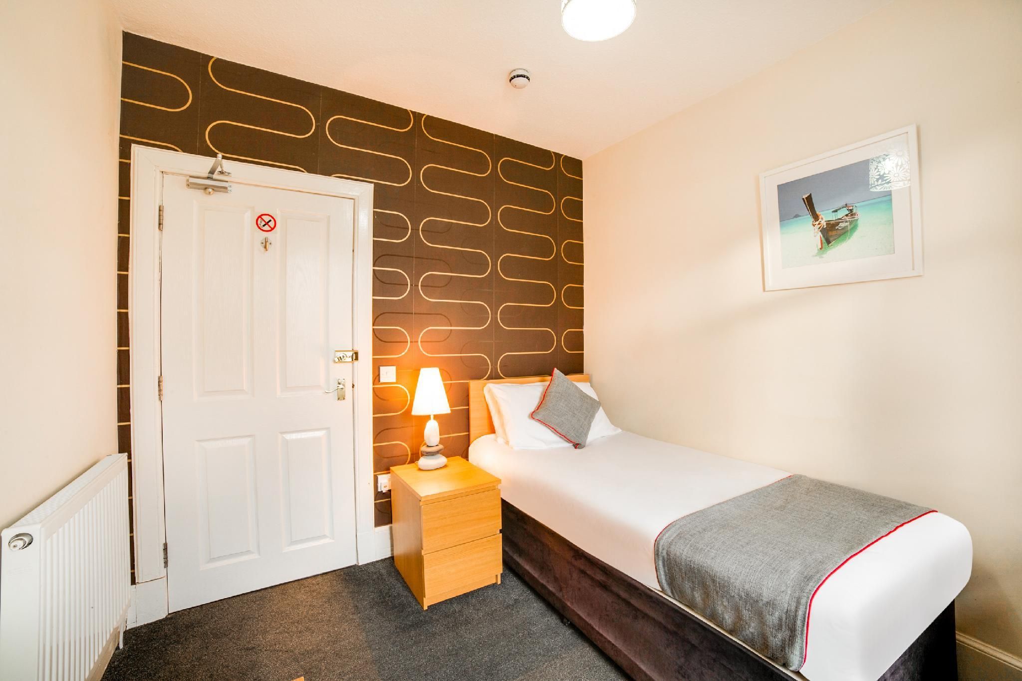 Standard Single Room with Shared Bathroom
