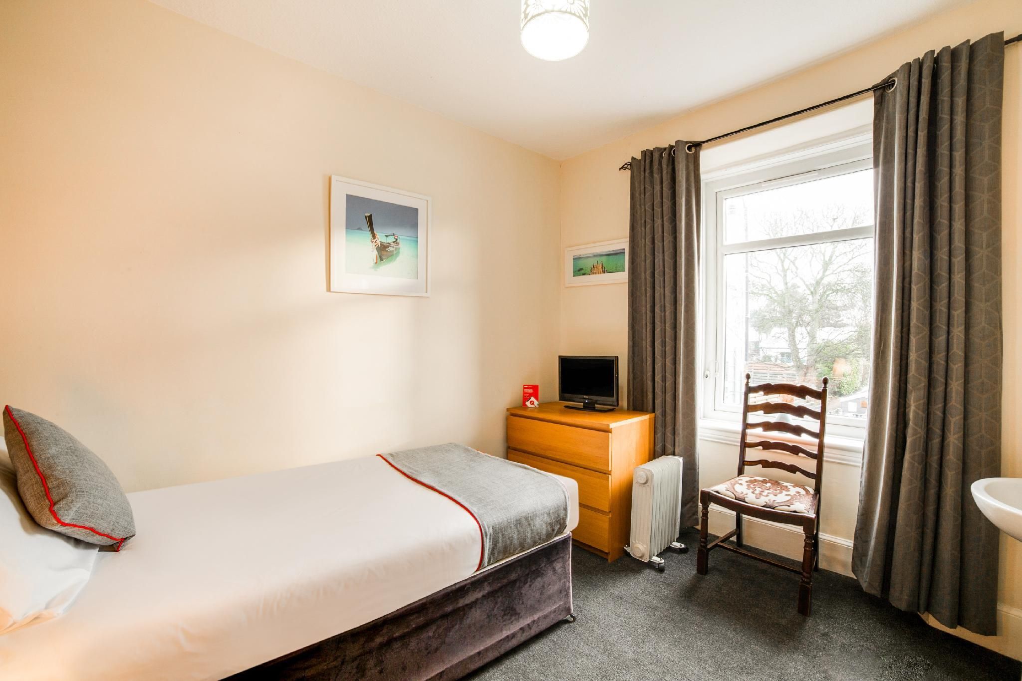 Standard Single Room with Shared Bathroom