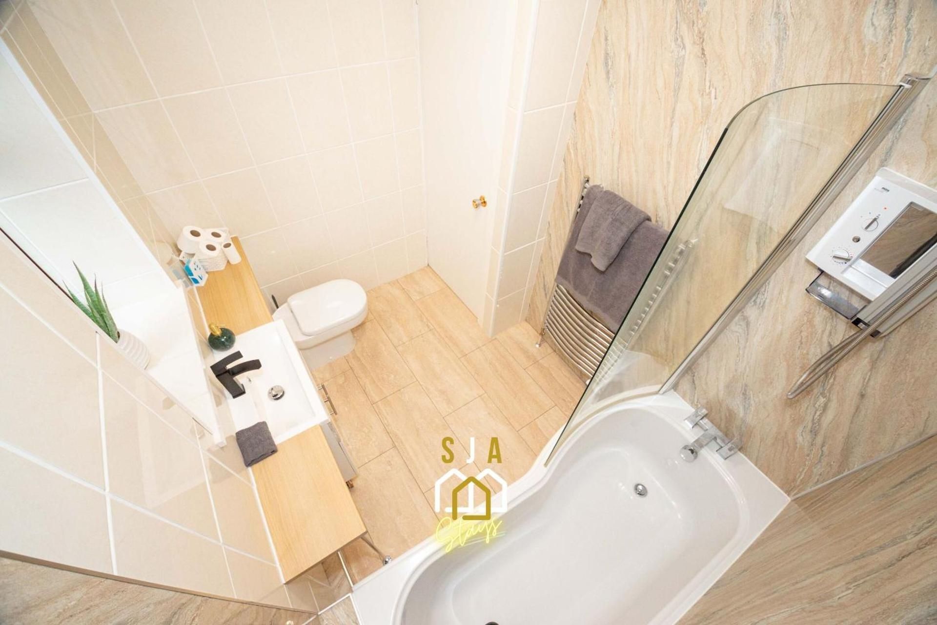 Queen Street Stay - SJA Stays - Modern 2 Bed Apartment Two-Bedroom Apartment 2