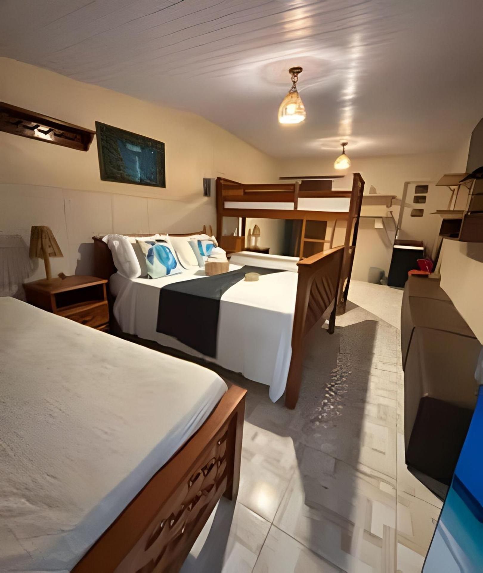 Deluxe King Suite