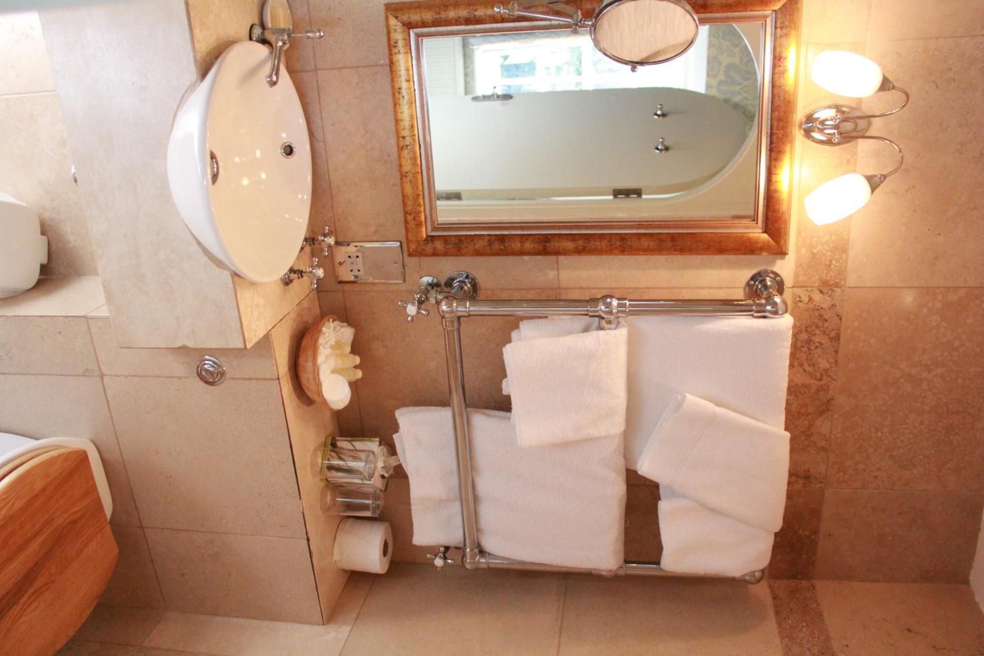 Small Double Room with Shower