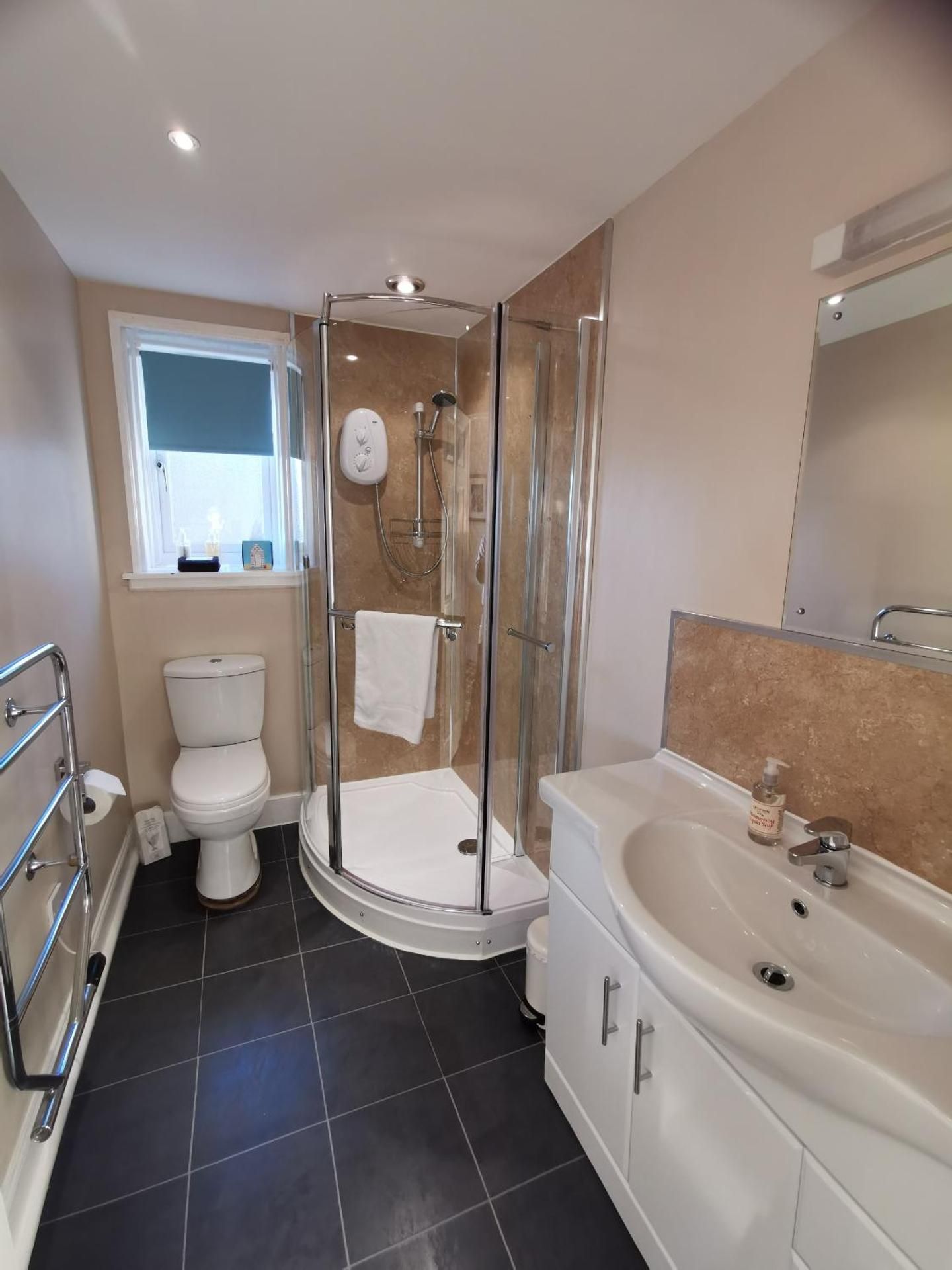 The Knowe Guest House Deluxe Double or Twin Room 3