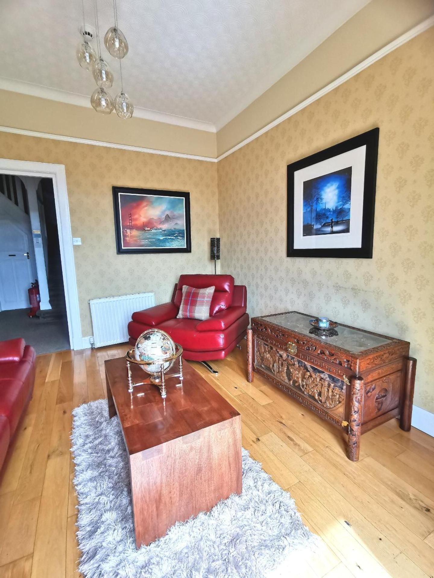 shared lounge/tv area