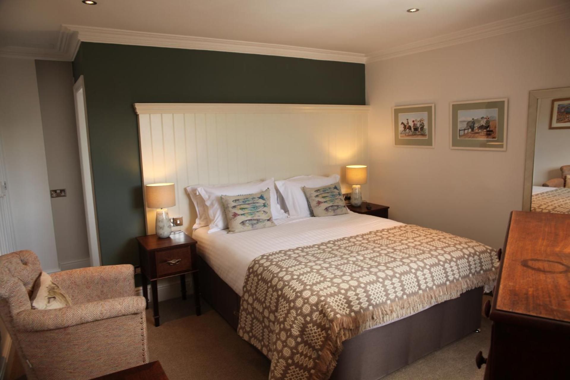Superior King Room