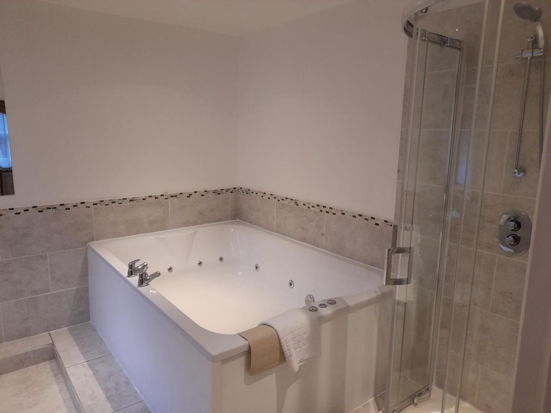 Suite Hot Tub Pool