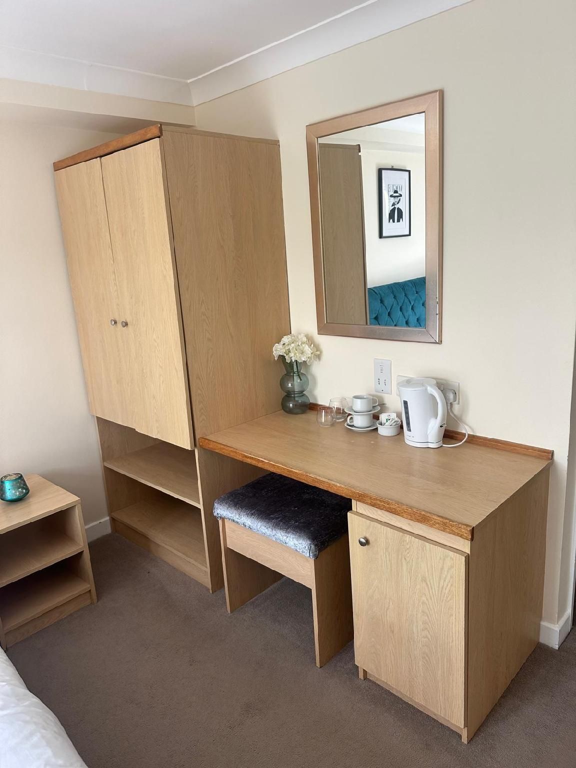 Roadhouse Llanwenarth Standard Twin Room 3