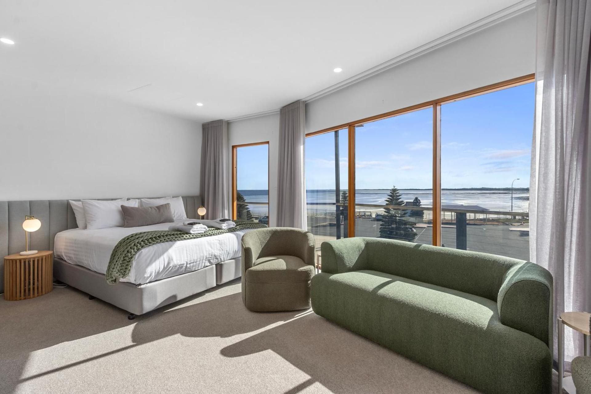 Family Room with Sea View