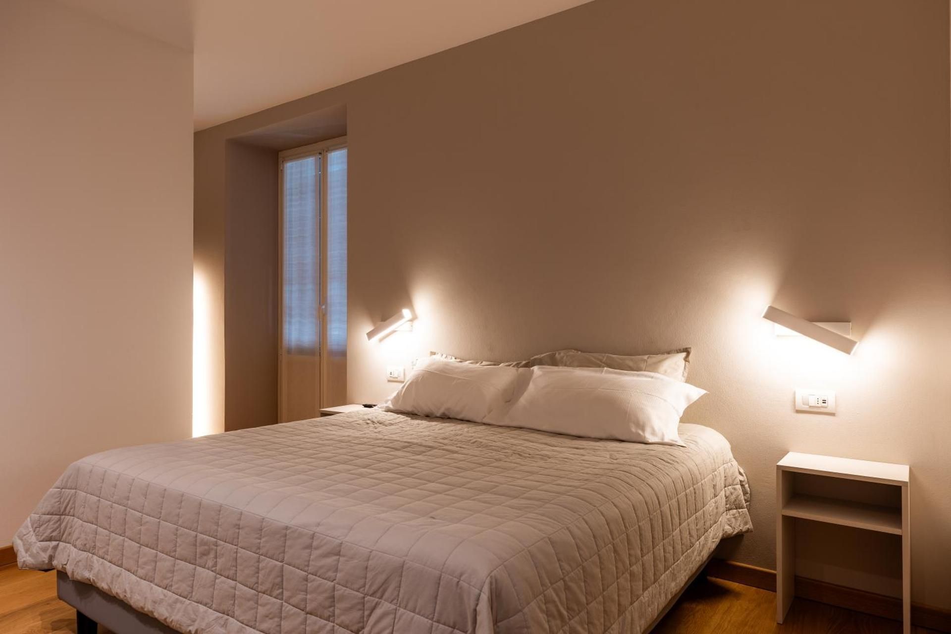 Deluxe One-Bedroom Apartment with City View