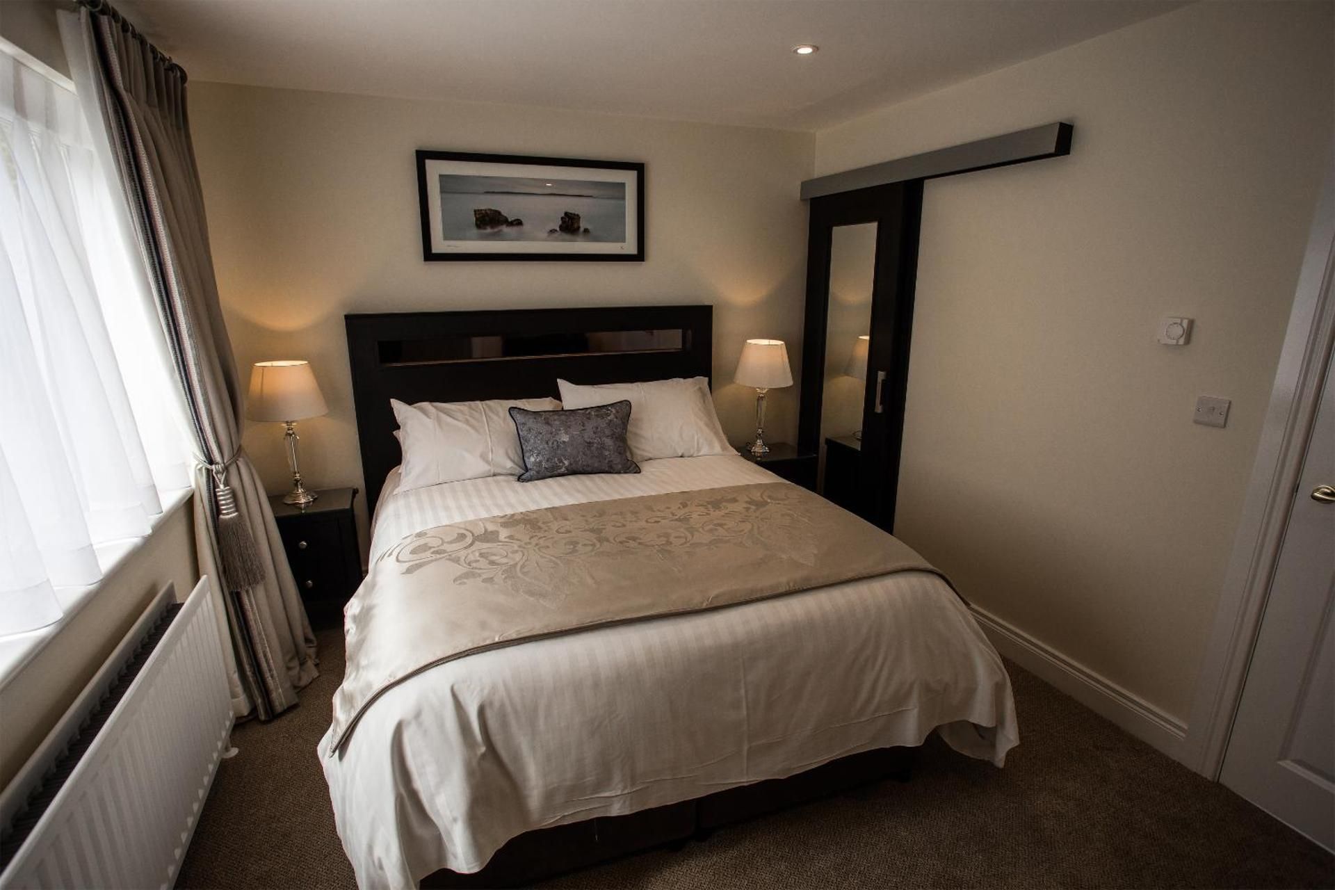 Double or Twin Room - 2 Park Residence